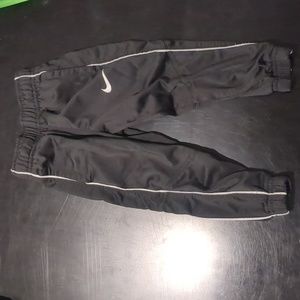 Nike 2T black sweatpants